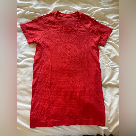 Lululemon Swiftly Tech SS *full length - love red - Picture 2 of 3